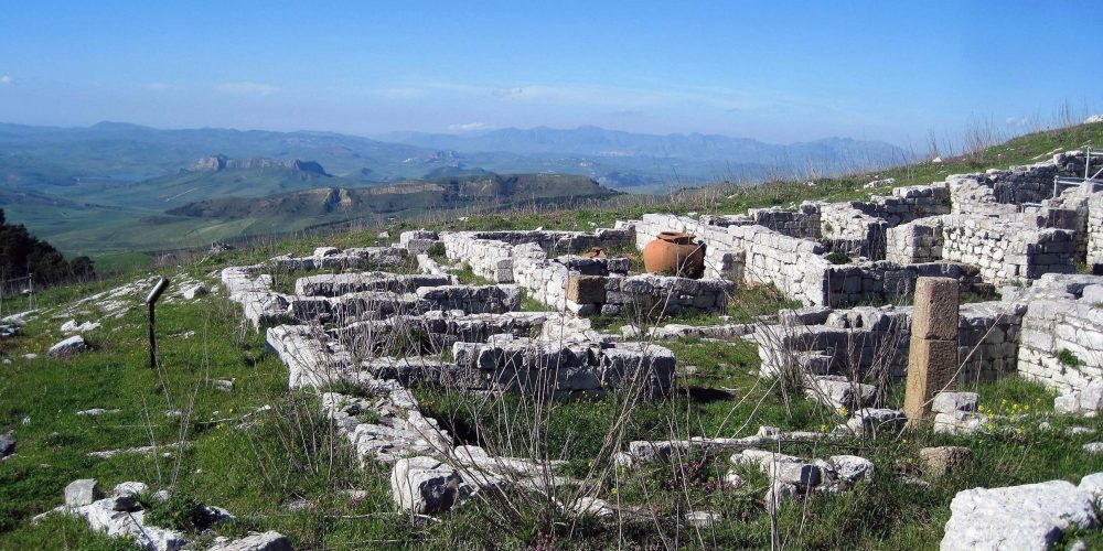 ARCHEOLOGIA<br> Adranone, Necropoli di Risinata, Rocca di Entella e la città di Inycon